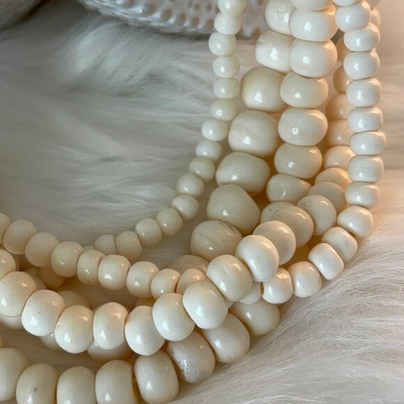 MONIES GERDA LYNGGAARD (?) BEAD AND HORN HOOK NECKLACE - Picture 5 of 12